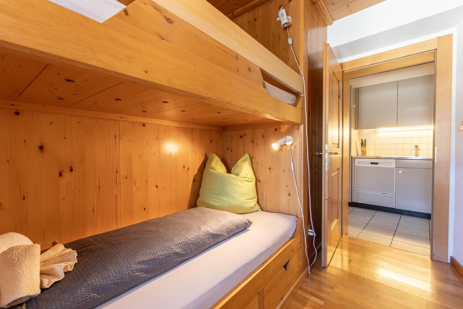 Chasa Tredeschin Apartment ชกูอล ภายนอก รูปภาพ